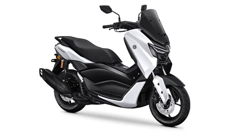 Yamaha NMAX 155 white color scooter rental in Uluwatu